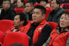 候华华：种养连系闯出财产成长新