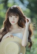 《奶尖顶着衬衫》韩国